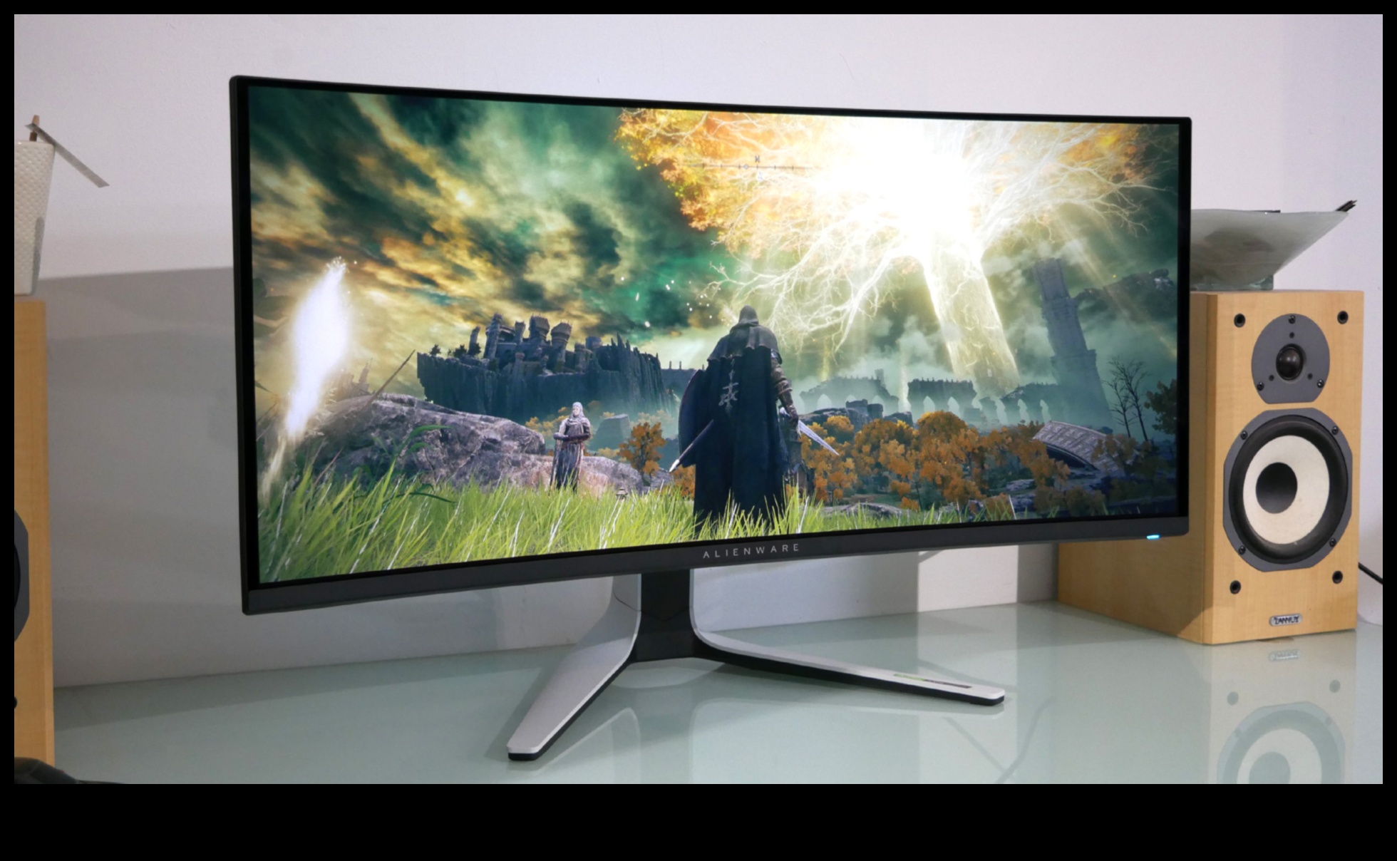 Epic Displays: Oyun Deneyimini Bir Üst Seviyeye Taşıyan Monitörler